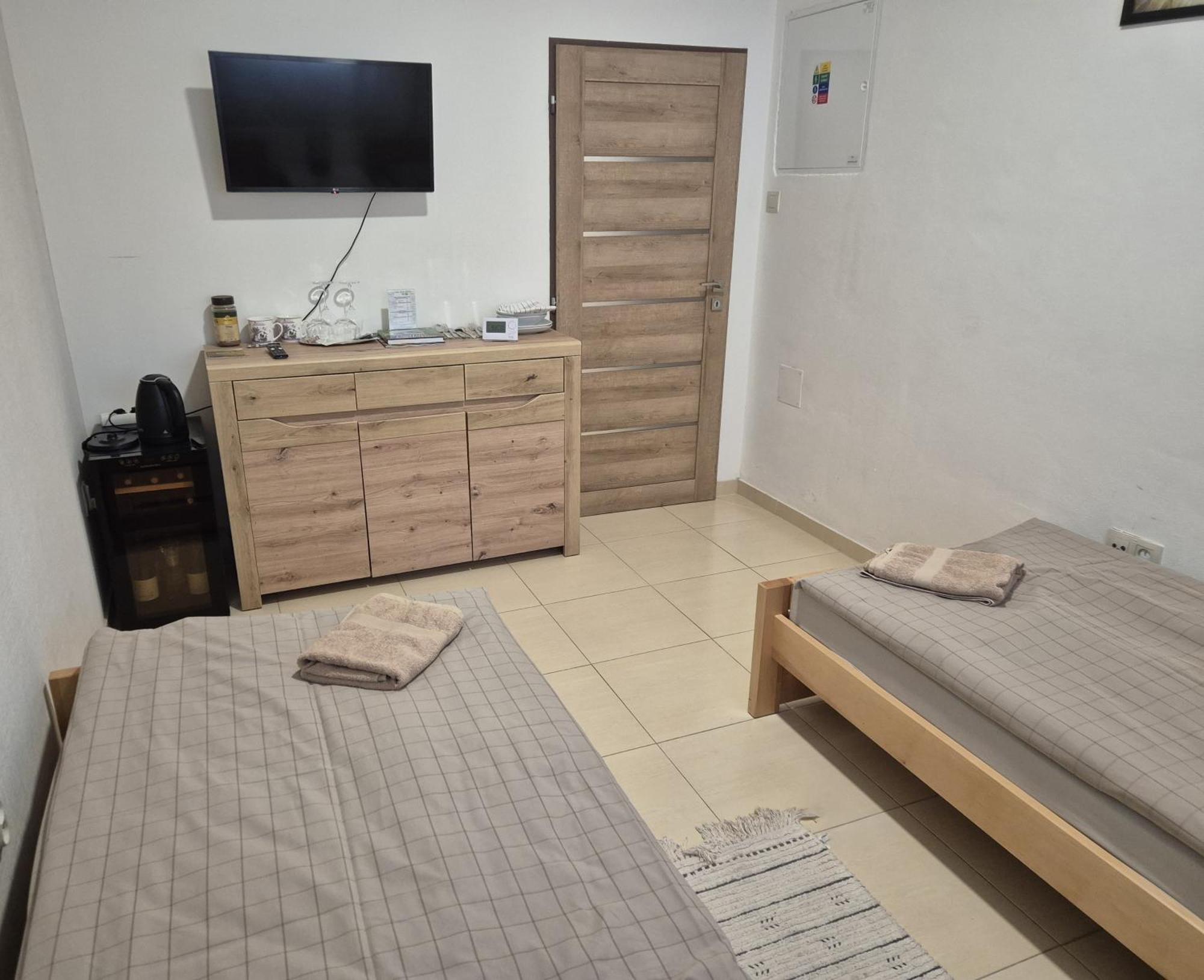 Kasnyik Winery Guest House Strekov Екстериор снимка